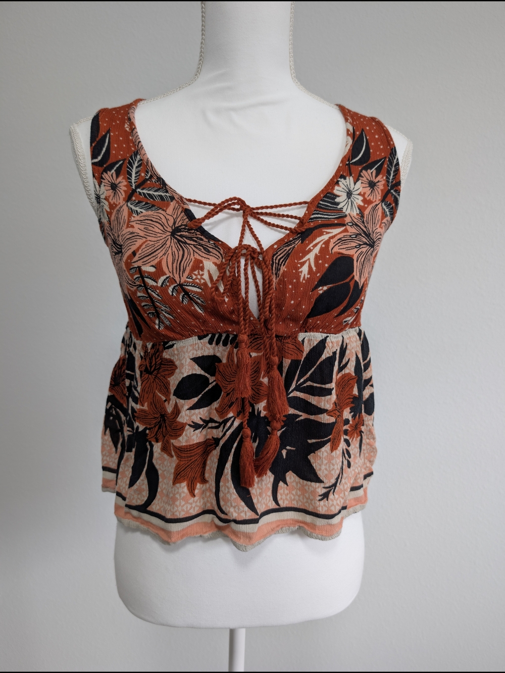 Patrons of Peace Women's XS Floral Square Neck Tie-Front Tassel Rayon Tank